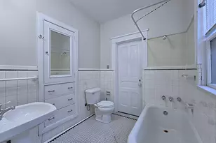 2745 N Summit Ave, Milwaukee, WI 53211 - Photo 25