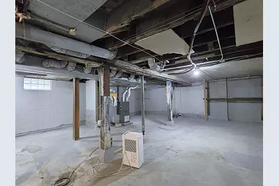2745 N Summit Ave, Milwaukee, WI 53211 - Photo 53