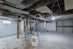 2745 N Summit Ave, Milwaukee, WI 53211 - Photo 53