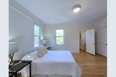 2745 N Summit Ave, Milwaukee, WI 53211 - Photo 23
