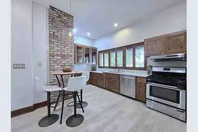 2745 N Summit Ave, Milwaukee, WI 53211 - Photo 3