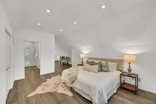 4751 N Marlborough Dr, Whitefish Bay, WI 53211 - Photo 15