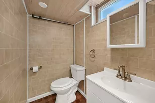 4751 N Marlborough Dr, Whitefish Bay, WI 53211 - Photo 23