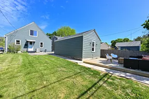4751 N Marlborough Dr, Whitefish Bay, WI 53211 - Photo 25