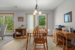 6235 S Creekside Dr, Cudahy, WI 53110 - Photo 9