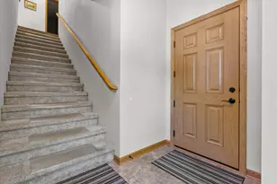 6235 S Creekside Dr, Cudahy, WI 53110 - Photo 31