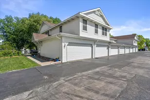 6235 S Creekside Dr, Cudahy, WI 53110 - Photo 37