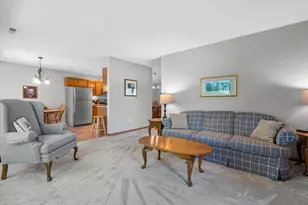 6235 S Creekside Dr, Cudahy, WI 53110 - Photo 5