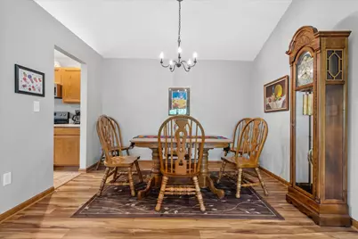 6235 S Creekside Dr #26, Cudahy, WI 53110 - Photo 3