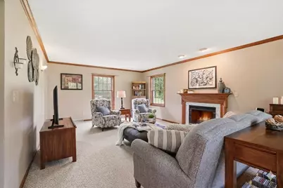 660  Weidman Ct, Cedarburg, WI 53012 - Photo 5