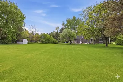 660  Weidman Ct, Cedarburg, WI 53012 - Photo 3