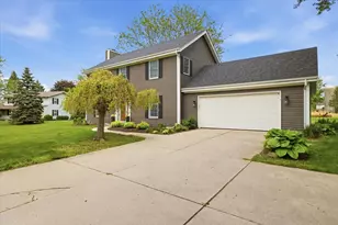 660 Weidman Ct, Cedarburg, WI 53012 - Photo 27