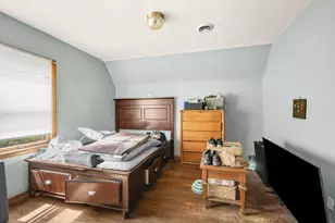 3204 W Greenfield Ave, Milwaukee, WI 53215 - Photo 9