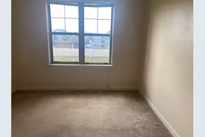 4110 S Lake Dr #244, Saint Francis, WI 53235 - Photo 7