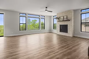 N66W21485 Sagebrush Dr, Menomonee Falls, WI 53051 - Photo 5