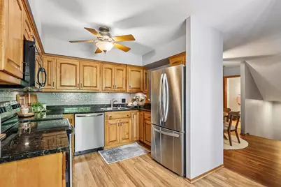 W178N9754  Riversbend Cir, Germantown, WI 53022 - Photo 3
