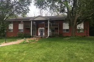 207 Williamsburg Dr, Thiensville, WI 53092 - Photo 1