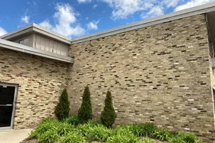 3811 S 35th St, Greenfield, WI 53221 - Photo 9