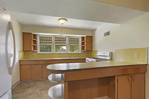 1815 29th St, Kenosha, WI 53140 - Photo 5