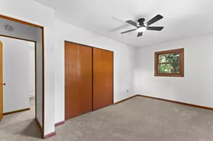 W235S5479 Big Bend Rd, Waukesha, WI 53189 - Photo 17