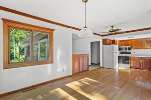 W235S5479 Big Bend Rd, Waukesha, WI 53189 - Photo 11