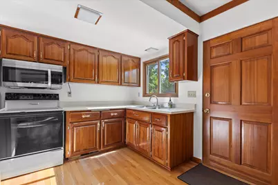 W235S5479  Big Bend Rd, Waukesha, WI 53189 - Photo 5