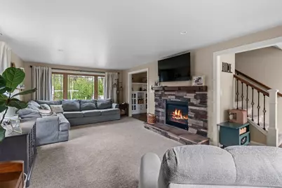 1419  Lee Cir, Manitowoc, WI 54220 - Photo 7