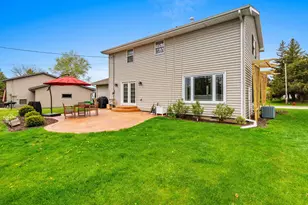 1419 Lee Cir, Manitowoc, WI 54220 - Photo 41