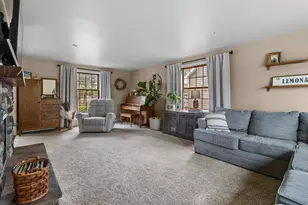 1419 Lee Cir, Manitowoc, WI 54220 - Photo 9
