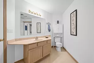 2126 Landings Ln, Delavan, WI 53115 - Photo 25