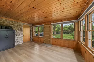 215 Leanore Ln, Brookfield, WI 53005 - Photo 15