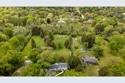 1627 W Fiesta Ln, Mequon, WI 53092 - Photo 27