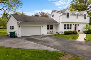 1627 W Fiesta Ln, Mequon, WI 53092 - Photo 33