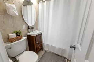1627 W Fiesta Ln, Mequon, WI 53092 - Photo 17
