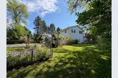 42  Robin Hill Dr, Racine, WI 53406 - Photo 27