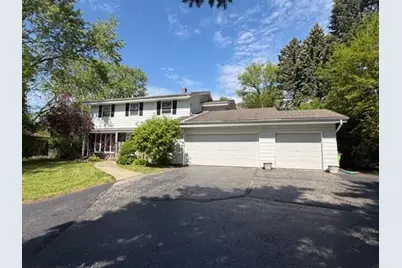 42  Robin Hill Dr, Racine, WI 53406 - Photo 1