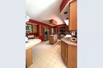 42  Robin Hill Dr, Racine, WI 53406 - Photo 7