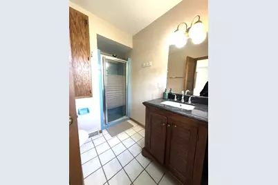 42  Robin Hill Dr, Racine, WI 53406 - Photo 17