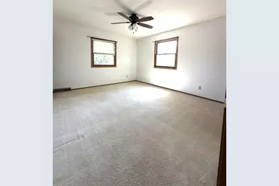 42  Robin Hill Dr, Racine, WI 53406 - Photo 15