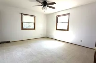 42 Robin Hill Dr, Racine, WI 53406 - Photo 15