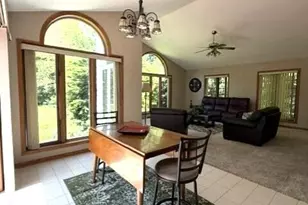 42 Robin Hill Dr, Racine, WI 53406 - Photo 11