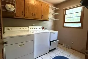42 Robin Hill Dr, Racine, WI 53406 - Photo 13