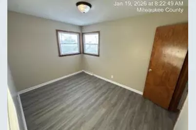 8025 W Villard Ave #8023, Milwaukee, WI 53218 - Photo 7