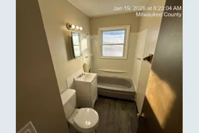 8025 W Villard Ave #8023, Milwaukee, WI 53218 - Photo 9