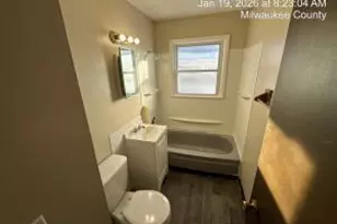 8025 W Villard Ave, Milwaukee, WI 53218 - Photo 9