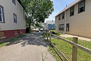 2429 W Mitchell St, Milwaukee, WI 53204 - Photo 31