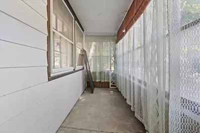 8125 W Dixon St, Milwaukee, WI 53214 - Photo 35