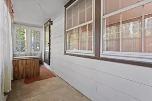 8125 W Dixon St, Milwaukee, WI 53214 - Photo 23