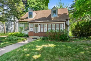 8125 W Dixon St, Milwaukee, WI 53214 - Photo 25