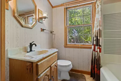 8125 W Dixon St, Milwaukee, WI 53214 - Photo 17